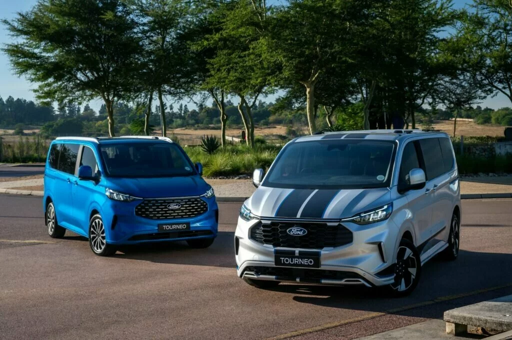 2026 Ford Tourneo Custom 2.0D Titanium X A/T: Premium People-Mover Gets More Power, Tech and Comfort